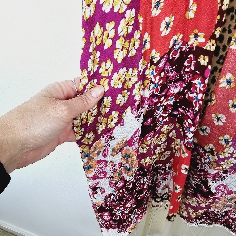 Oddy Mixed Media Patchwork Floral Leopard Print Fringe Kimono, size S/M - Picture 7 of 12